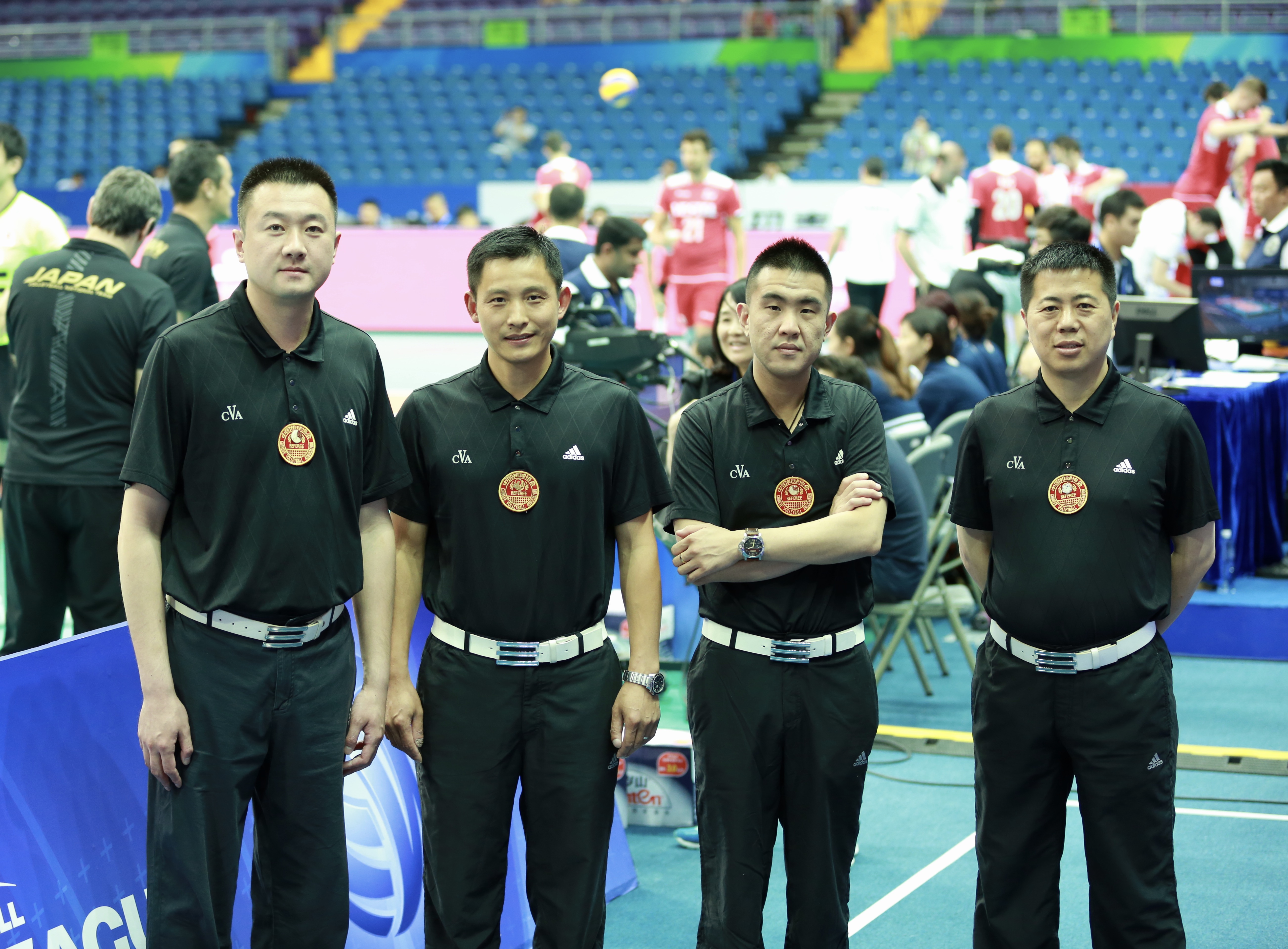 体育学院教师参加世界男排联赛裁判工作