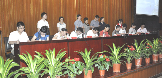 指导教师——团队队长签订协议