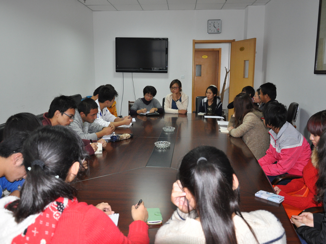 学生处举行心理健康教育工作学生座谈会